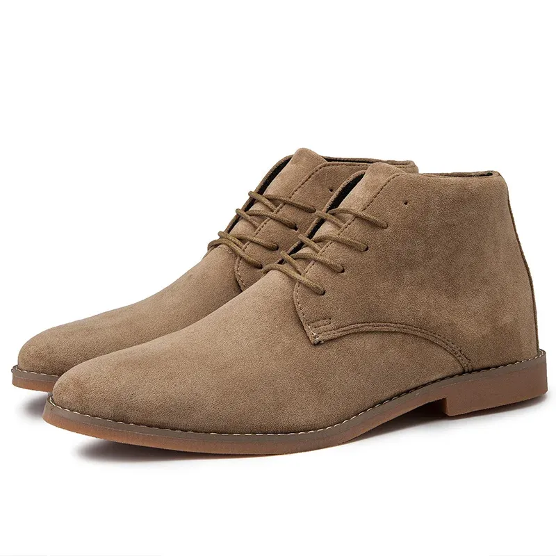 Comfortable suede chukka boots for men, classic ankle boots