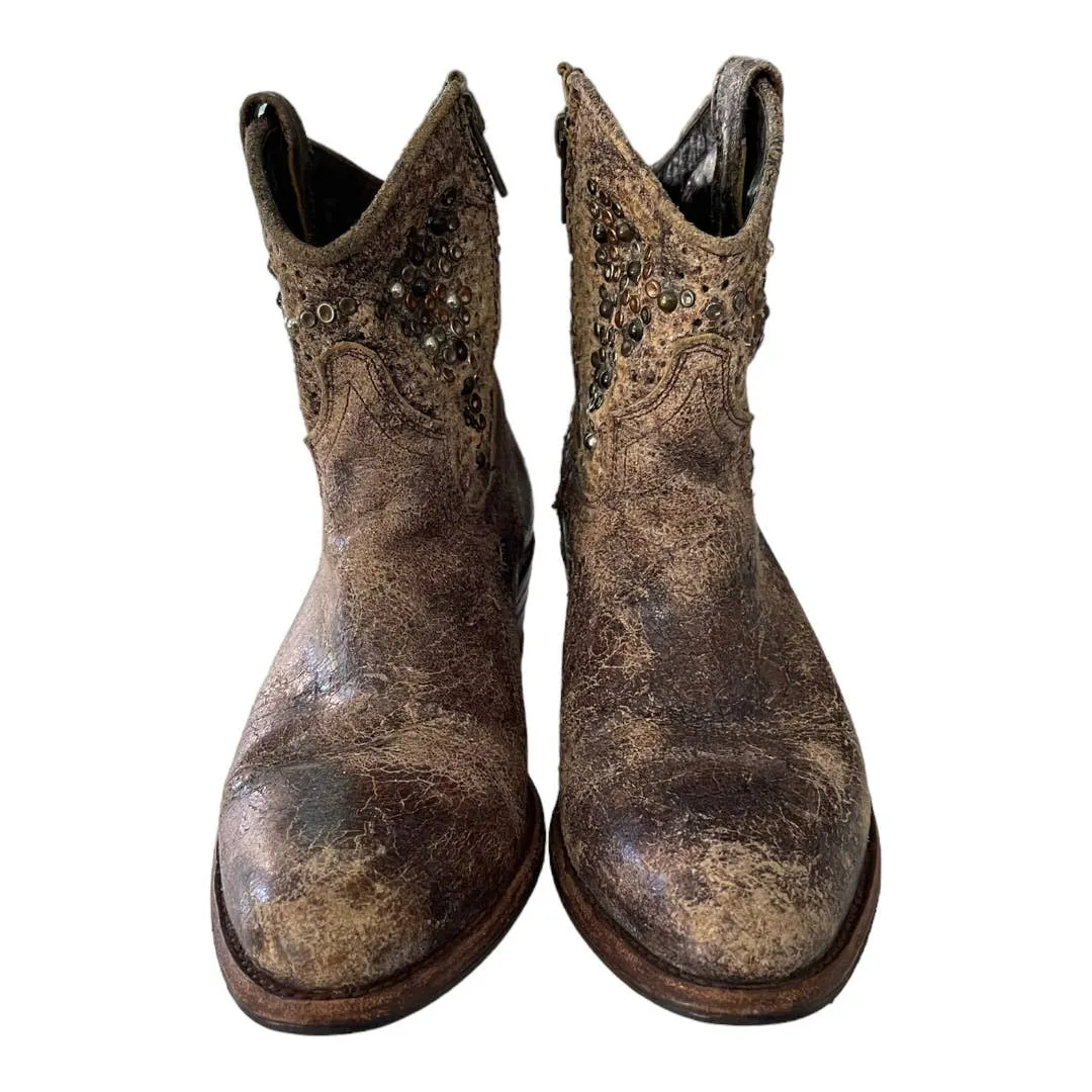 Frye Sendra Deborah Studded Distressed Boots Booties Size 7