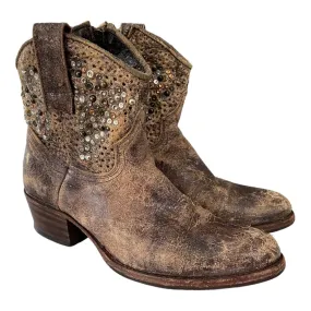 Frye Sendra Deborah Studded Distressed Boots Booties Size 7