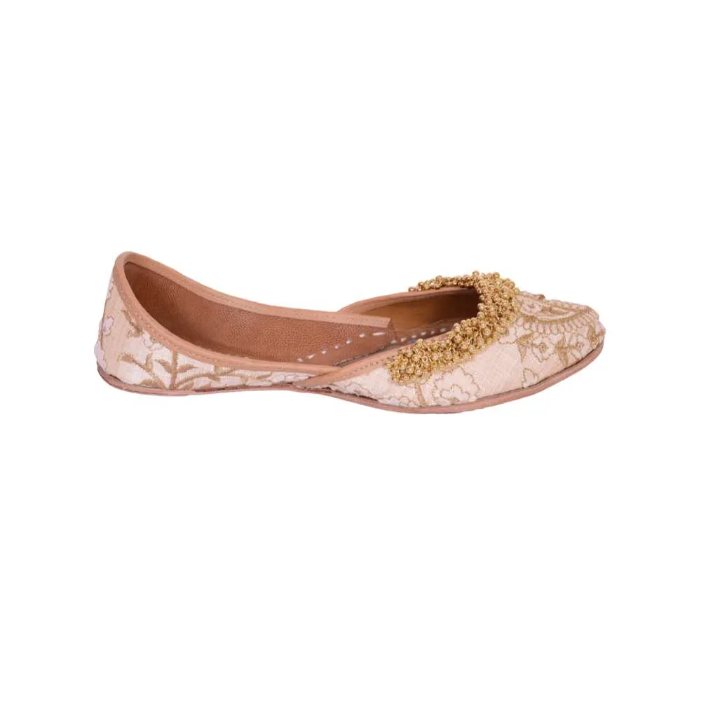 Powder Pink Hand-Embroidered Silk Jutti | Elegant And Ethnic Look
