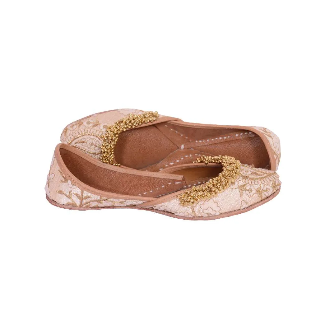 Powder Pink Hand-Embroidered Silk Jutti | Elegant And Ethnic Look