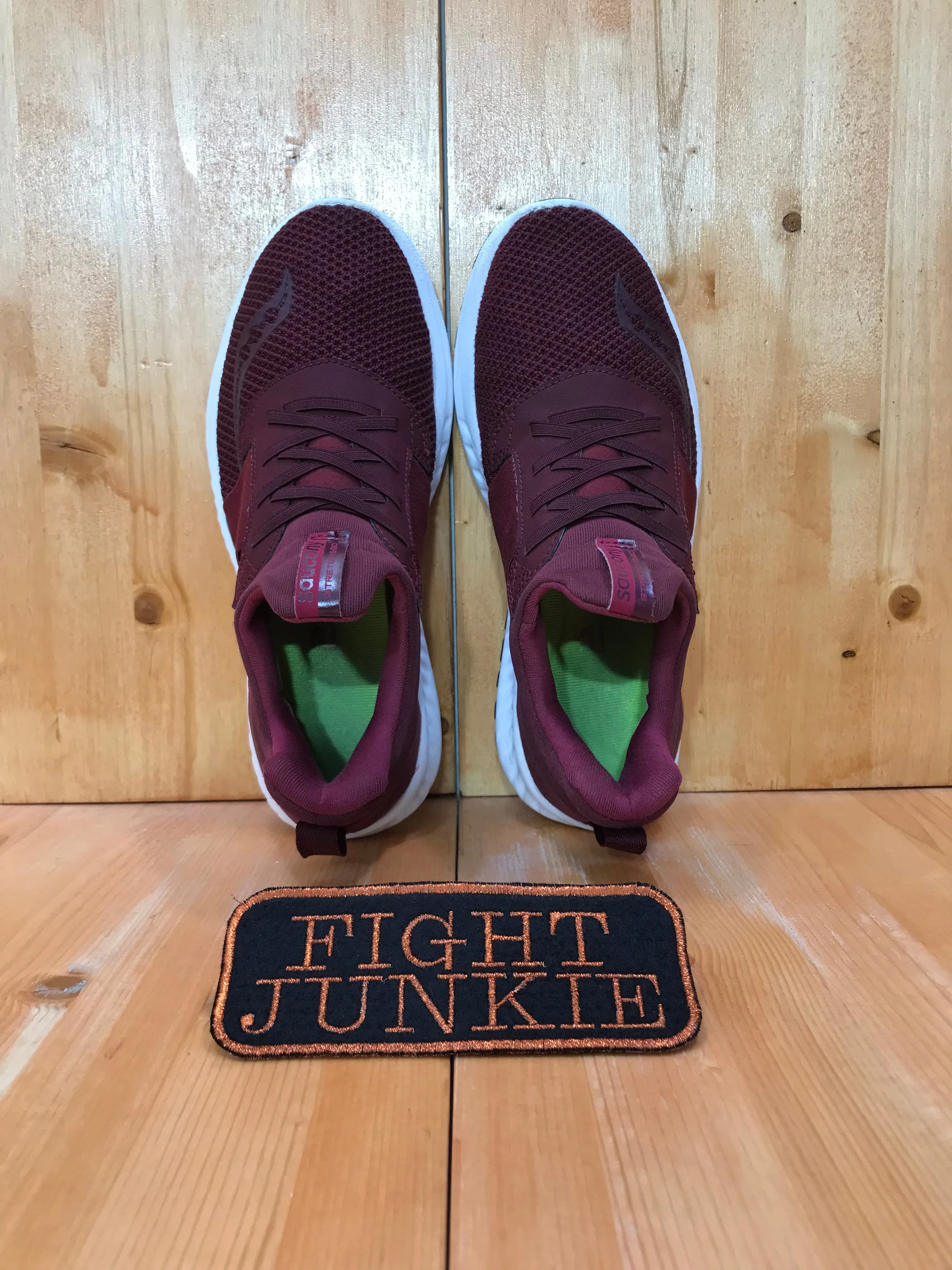 SAUCONY STRETCH & GO BREEZE Women Size 9 Running Shoes Sneakers Burgandy S30020-5